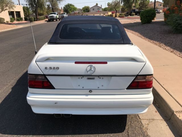 1994 White Mercedes-Benz E-Class Convertible