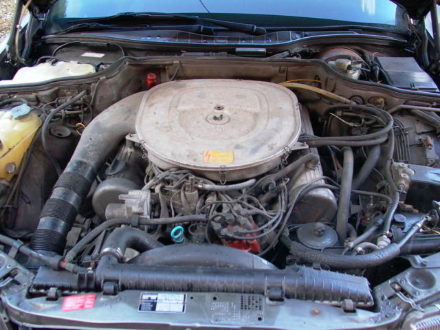 1985 Gray Mercedes-Benz 500-Series Sedan