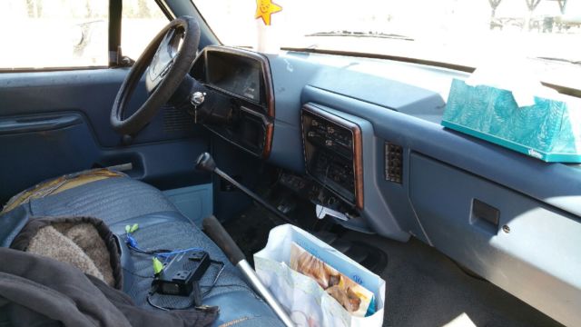 1987 White Ford F-250 Extended Cab Pickup