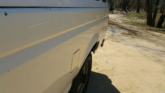 1987 White Ford F-250 Extended Cab Pickup