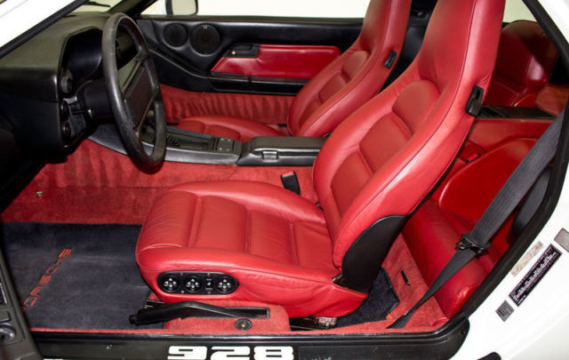 1987 GRAND PRIX WHITE Porsche 928 Coupe