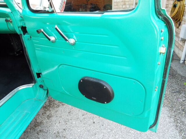 1964 Green & White Ford F-100 Standard Cab Pickup