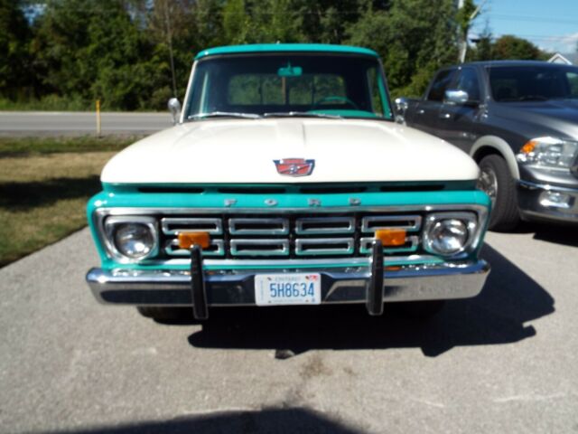 1964 Green & White Ford F-100 Standard Cab Pickup