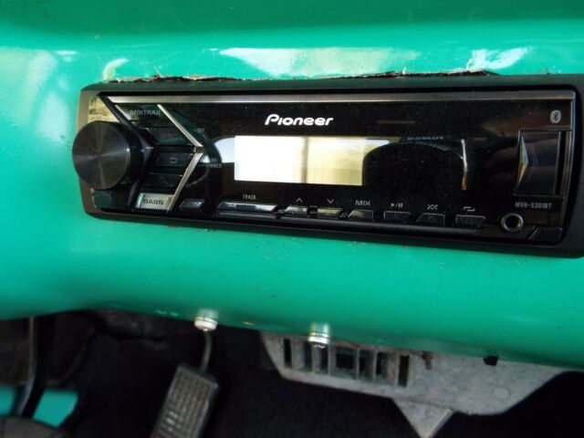 1964 Green & White Ford F-100 Standard Cab Pickup