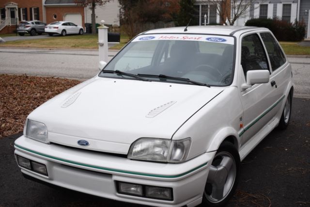 1991 White Ford Fiesta Hatchback