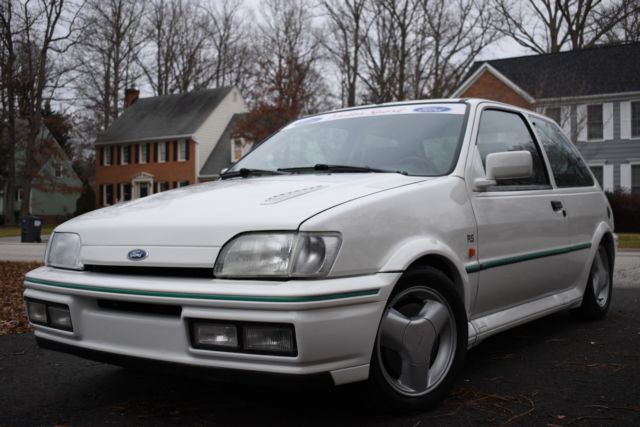 1991 White Ford Fiesta Hatchback