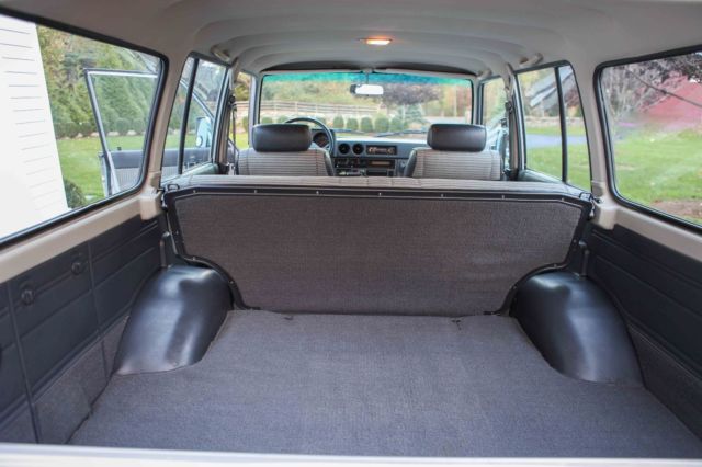 1987 Silver Toyota Land Cruiser