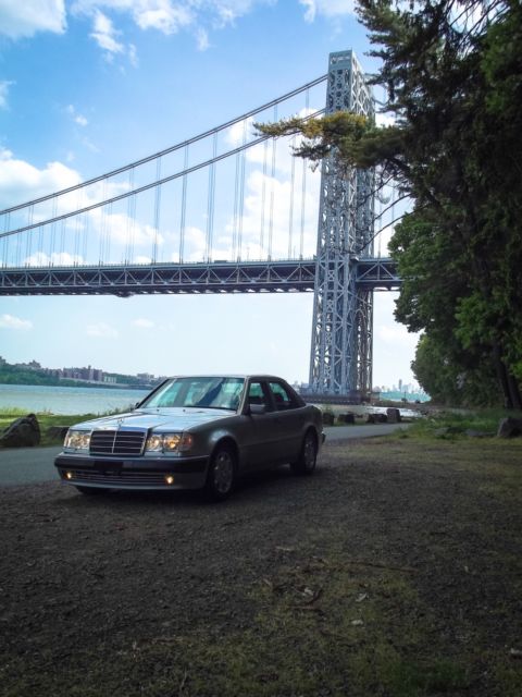 1992 Silver Mercedes-Benz E-Class Sedan