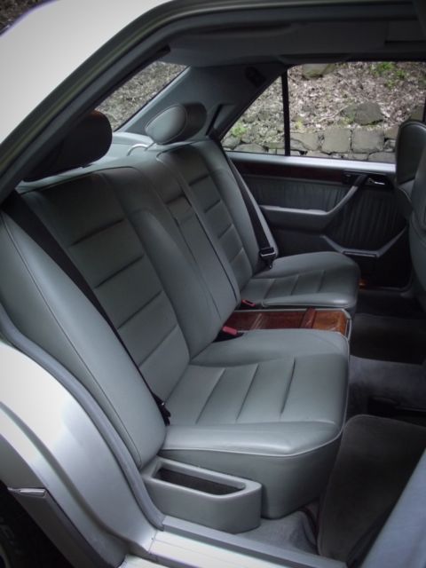 1992 Silver Mercedes-Benz E-Class Sedan