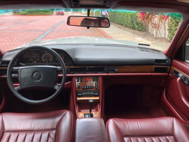 1988 Silver Mercedes-Benz 300-Series Limousine