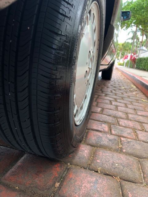 1988 Silver Mercedes-Benz 300-Series Limousine