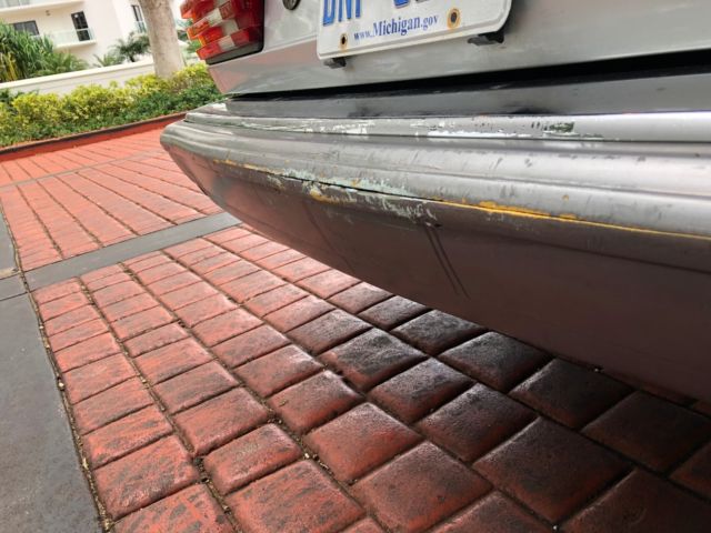 1988 Silver Mercedes-Benz 300-Series Limousine