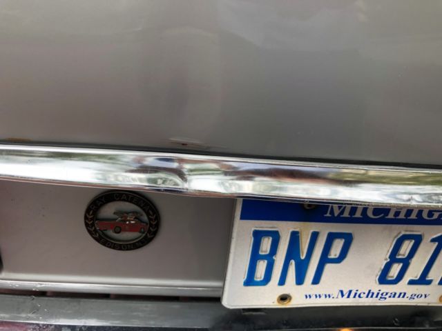 1988 Silver Mercedes-Benz 300-Series Limousine