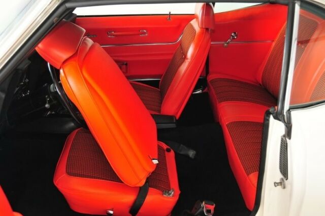 1969 White Chevrolet Camaro Hardtop