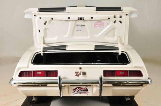 1969 White Chevrolet Camaro Hardtop