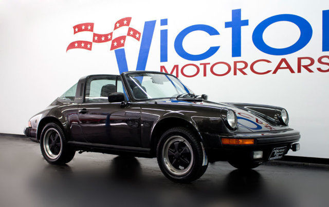 1980 BLACK METALLIC Porsche 911
