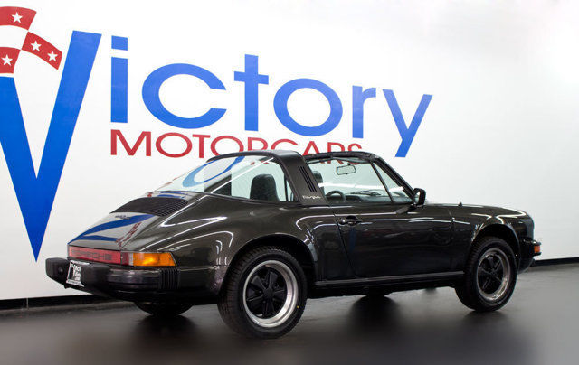 1980 BLACK METALLIC Porsche 911