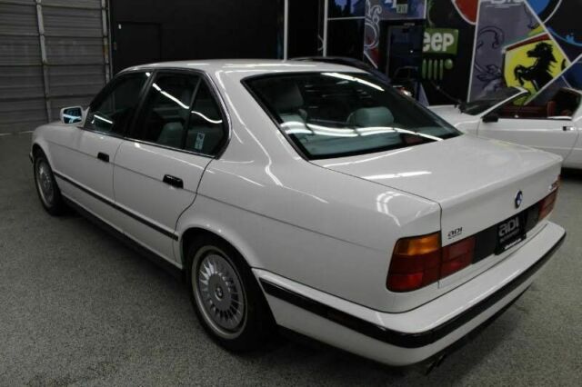 1991 White BMW M5
