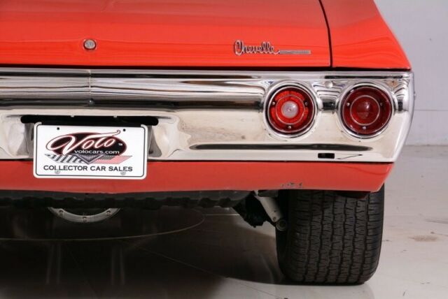 1971 Red Chevrolet Chevelle Hardtop