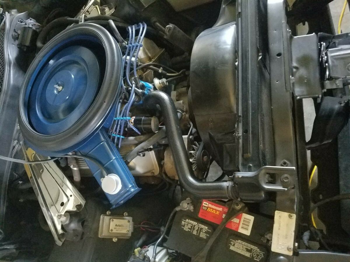 1971 White Ford Mustang Coupe