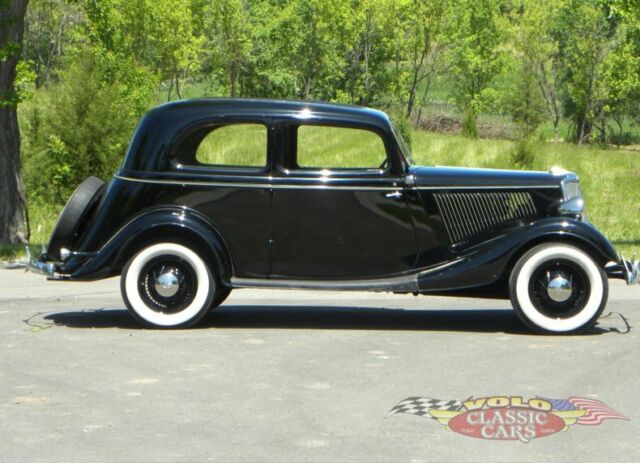 1934 Black Ford Model 40 --