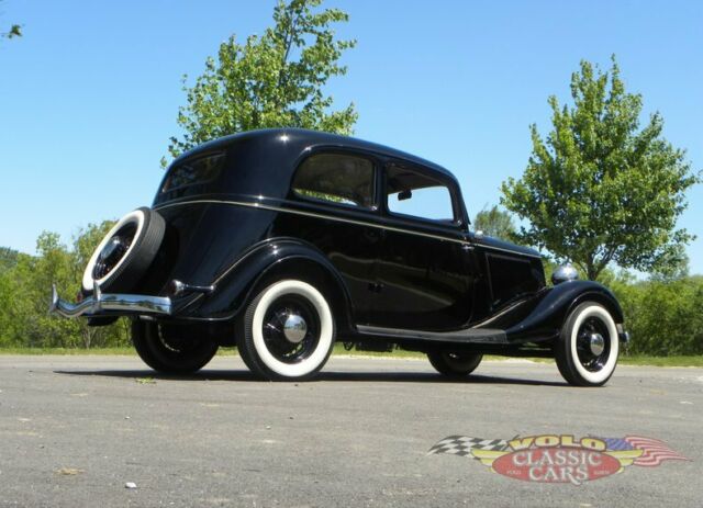 1934 Black Ford Model 40 --