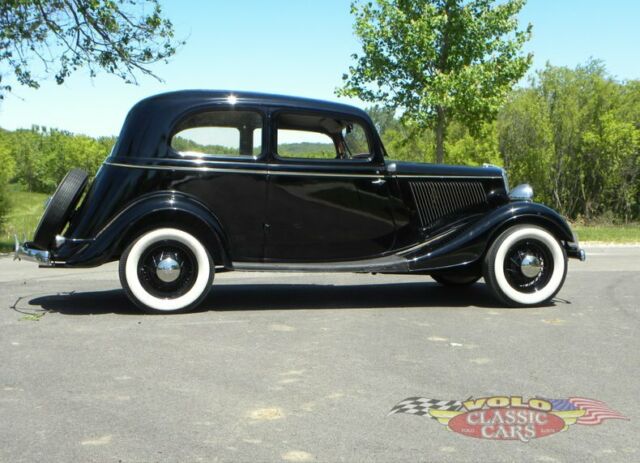 1934 Black Ford Model 40 --