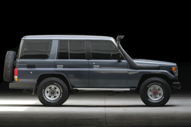 1991 Gray Toyota Land Cruiser SUV