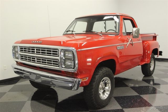 1979 Red Dodge Power Wagon