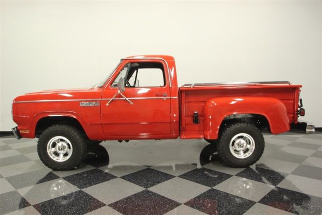 1979 Red Dodge Power Wagon