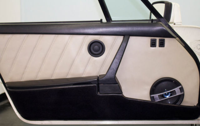 1982 CHIFFON WHITE Porsche 911 Coupe