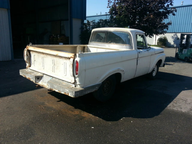 1962 White Ford F-100