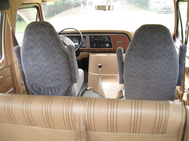 1984 Brown Ford E-Series Van Window Van