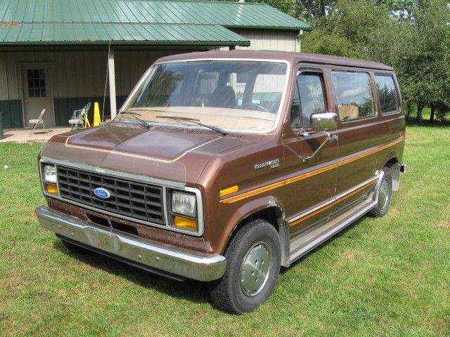 1984 Brown Ford E-Series Van Window Van