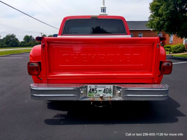 1986 Chevrolet C-10 Standard Cab Pickup