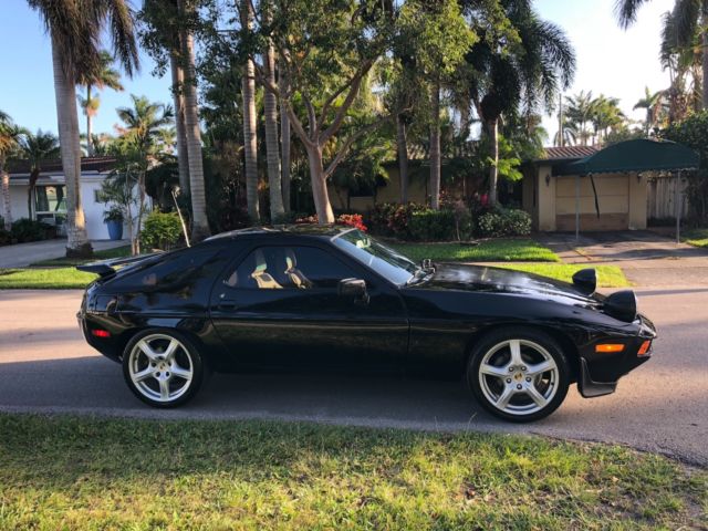 1984 Black Porsche 928 Coupe