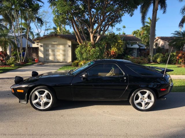 1984 Black Porsche 928 Coupe