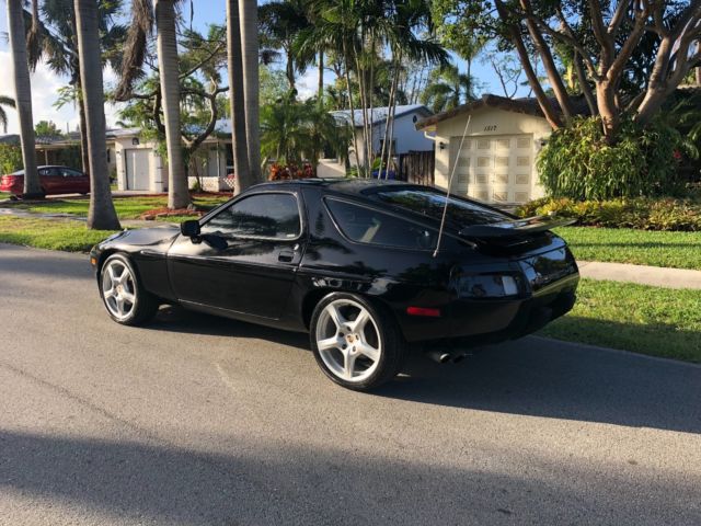 1984 Black Porsche 928 Coupe