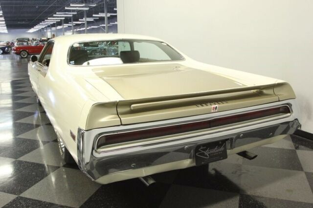 1970 Gold Chrysler 300-H Coupe