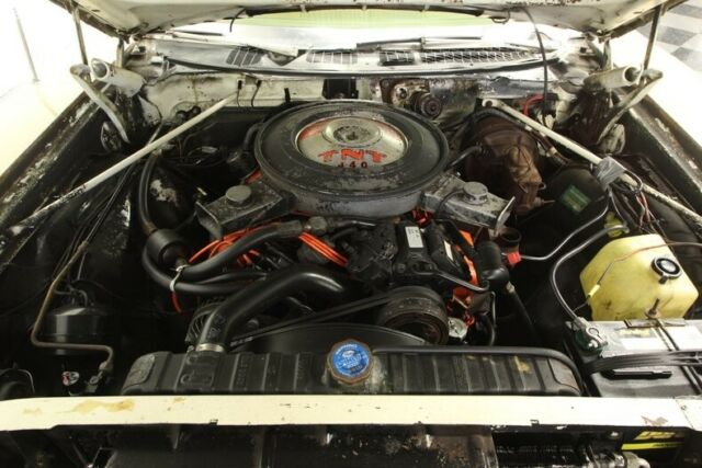 1970 Gold Chrysler 300-H Coupe