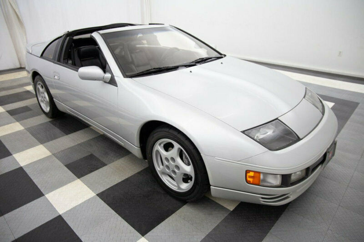 1990 Silver Nissan 300ZX Coupe