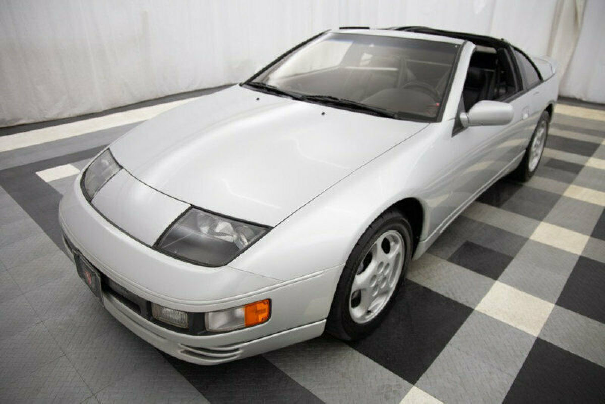 1990 Silver Nissan 300ZX Coupe