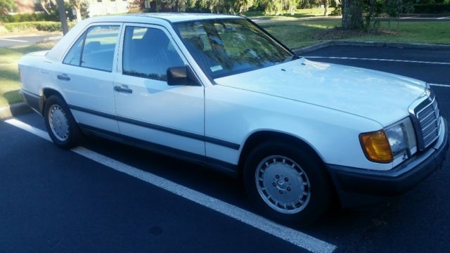 1989 White Mercedes-Benz E-Class