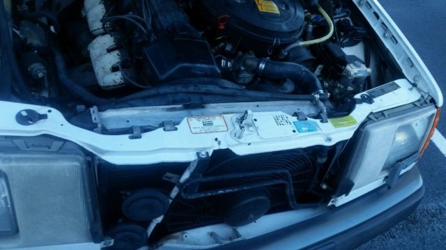 1989 White Mercedes-Benz E-Class