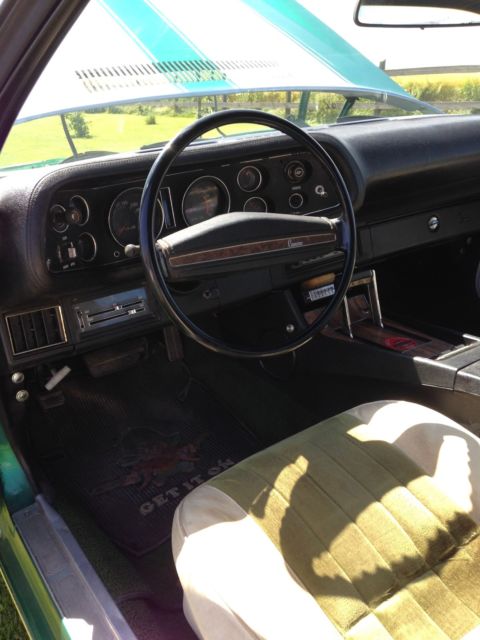 1972 Green/White  Chevrolet Camaro Coupe