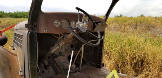 1935 Blue Ford 3 window Coupe
