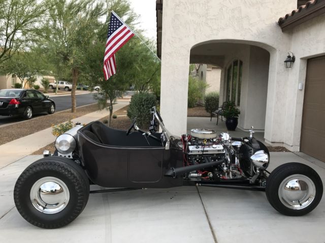 1923 Brown Ford Model T Coupe