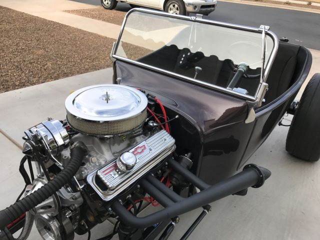 1923 Brown Ford Model T Coupe