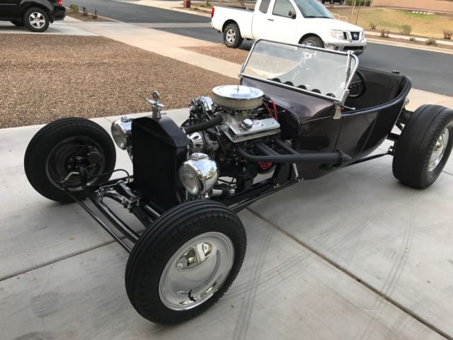 1923 Brown Ford Model T Coupe
