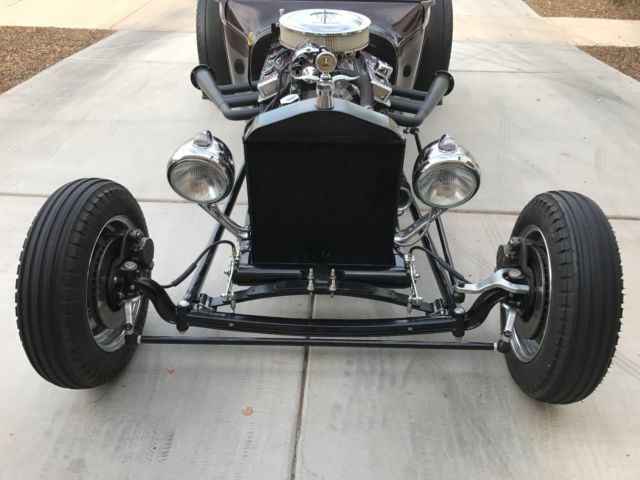 1923 Brown Ford Model T Coupe